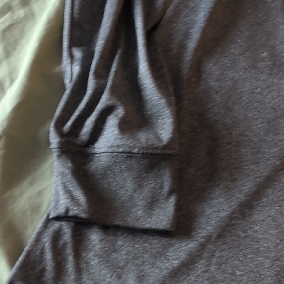 UNK Gray Bulls Long Sleeve Tee - Picture 5 of 7